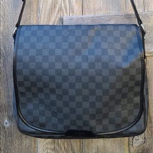 Louis Vuitton Daniel Damier Graphite MM